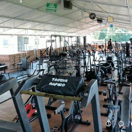 בוקארמנגה Hotel Santa Sofia מראה חיצוני תמונה